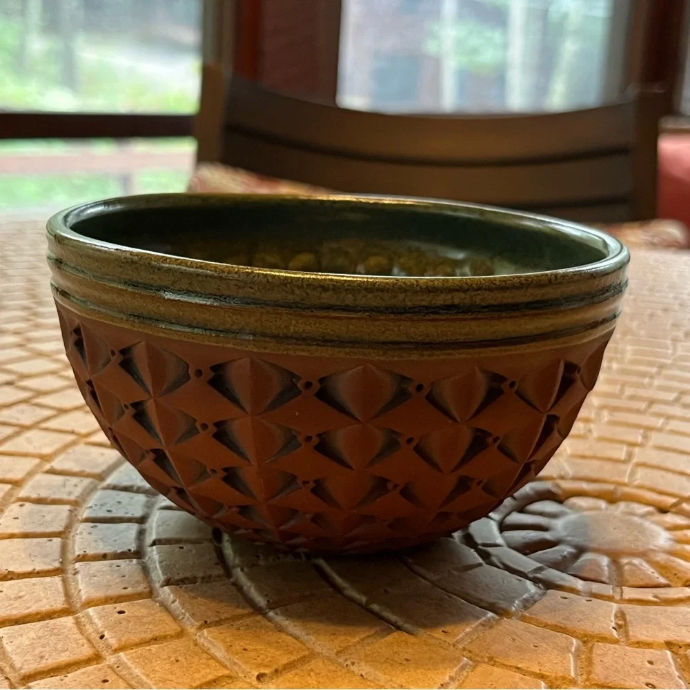 Standhardt Studio Pottery Bowl - Hand-thrown, Hand-carved, Red Clay - Picture 2 of 10